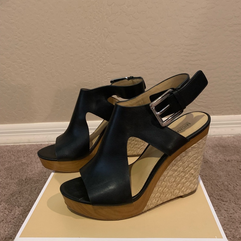 Michael Kors black leather wedge sandal Size 7